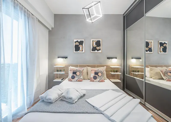 Newly Renovated Loft 1 Min Walk From Metro By Cloudkeys