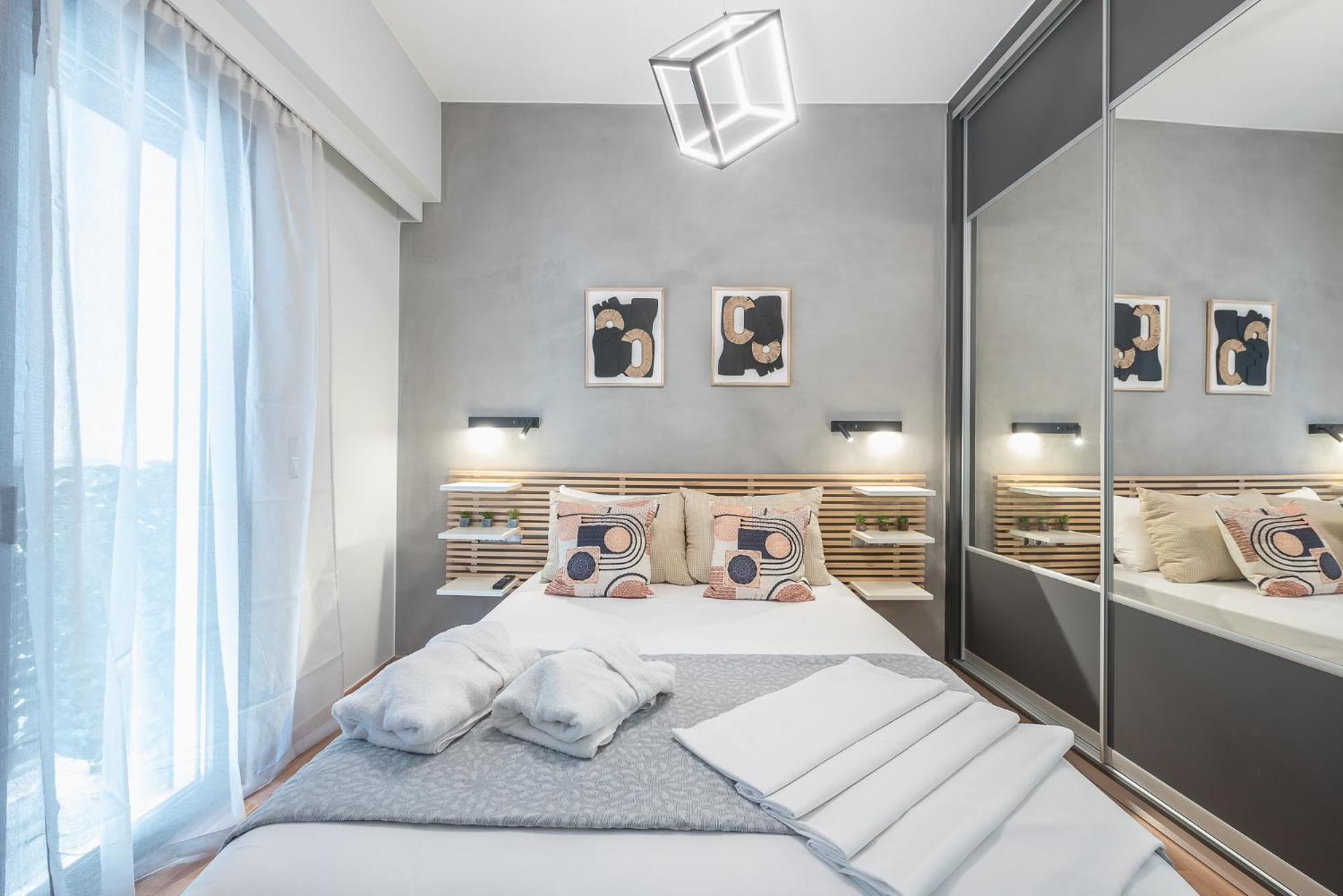 Newly Renovated Loft 1 Min Walk From Metro By Cloudkeys * Athens