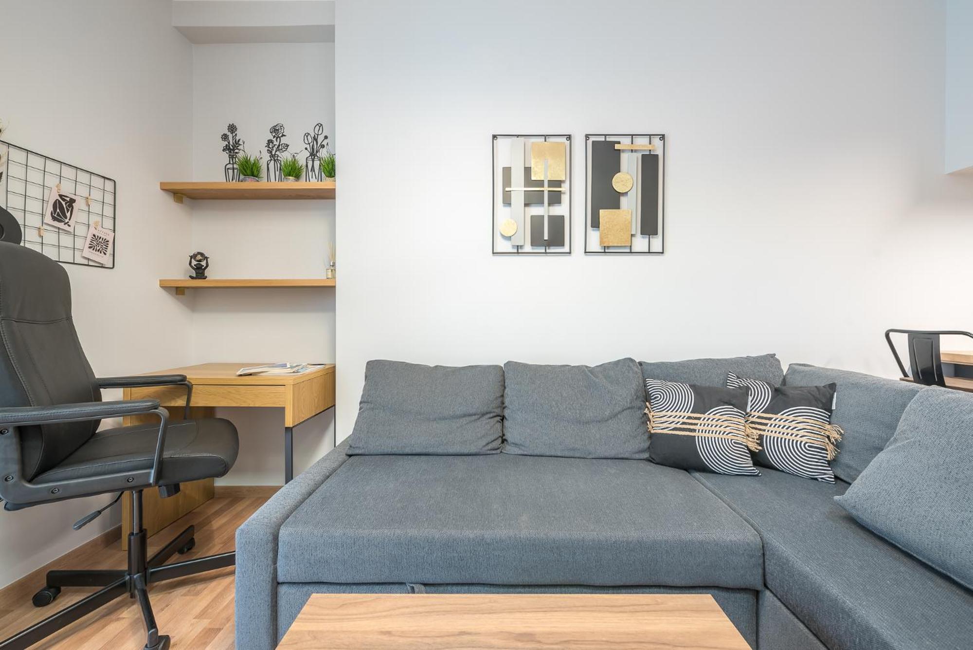 Newly Renovated Loft 1 Min Walk From Metro By Cloudkeys Daire *